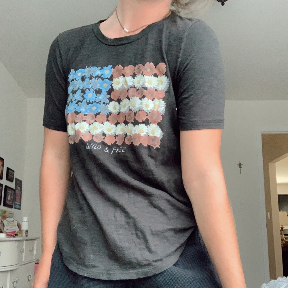 Gray with American flag tshirt